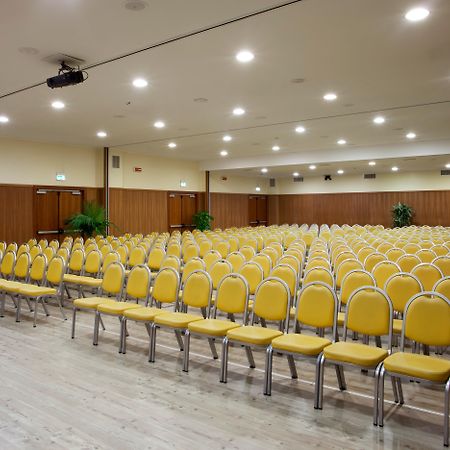 Holiday Inn Cagliari By Ihg Экстерьер фото