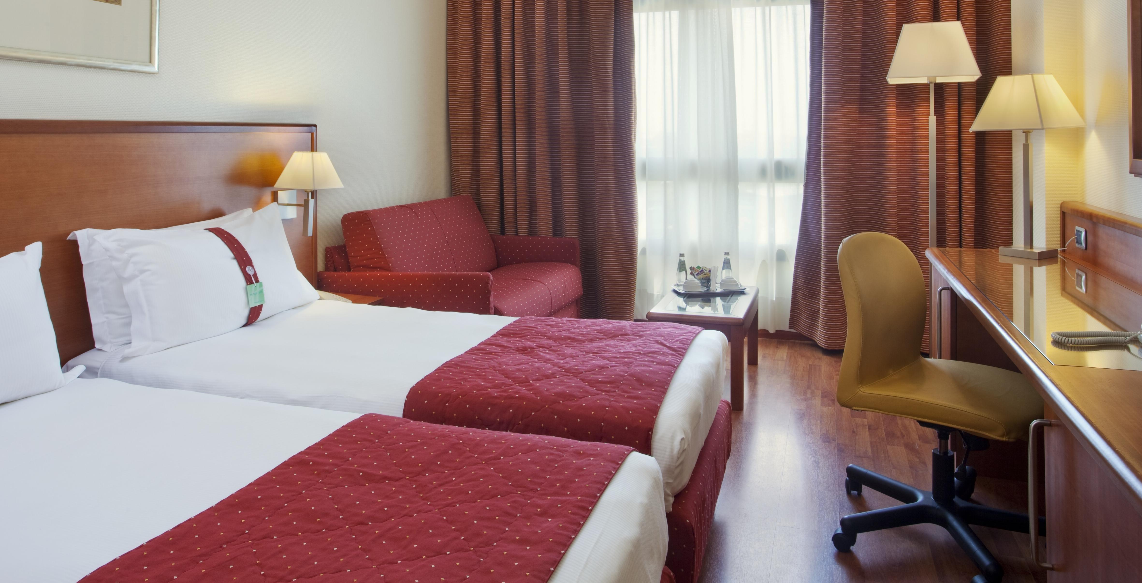 Holiday Inn Cagliari By Ihg Экстерьер фото
