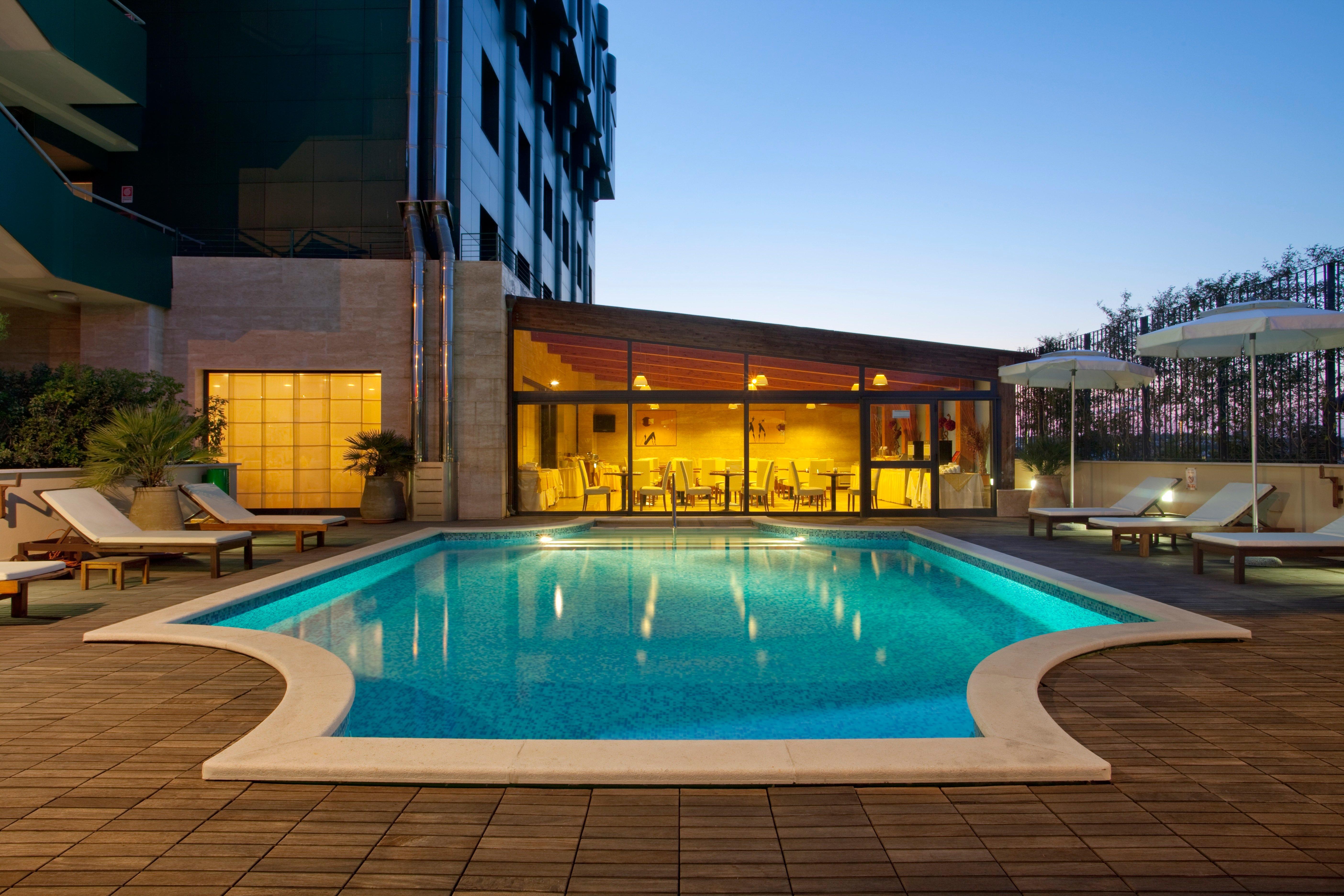 Holiday Inn Cagliari By Ihg Экстерьер фото
