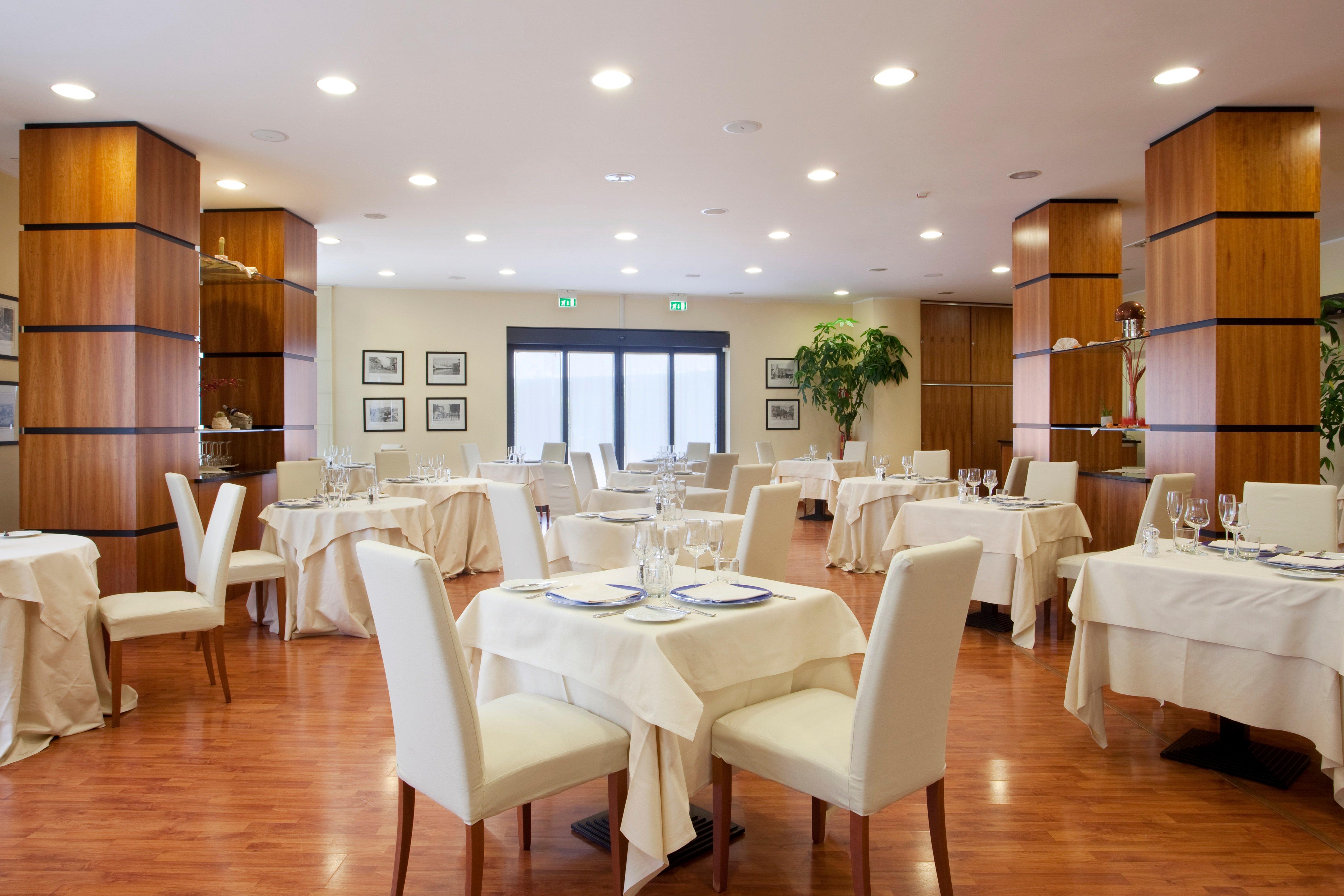 Holiday Inn Cagliari By Ihg Экстерьер фото