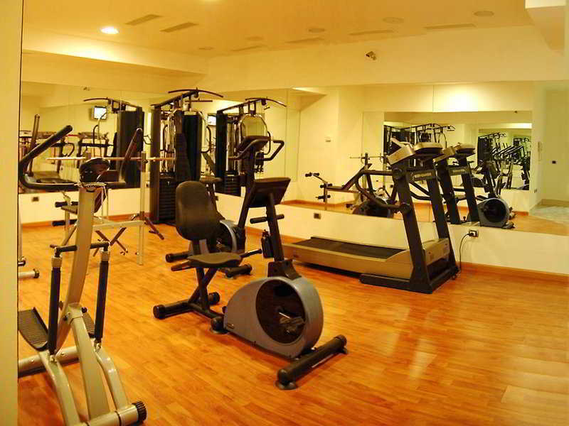 Holiday Inn Cagliari By Ihg Удобства фото