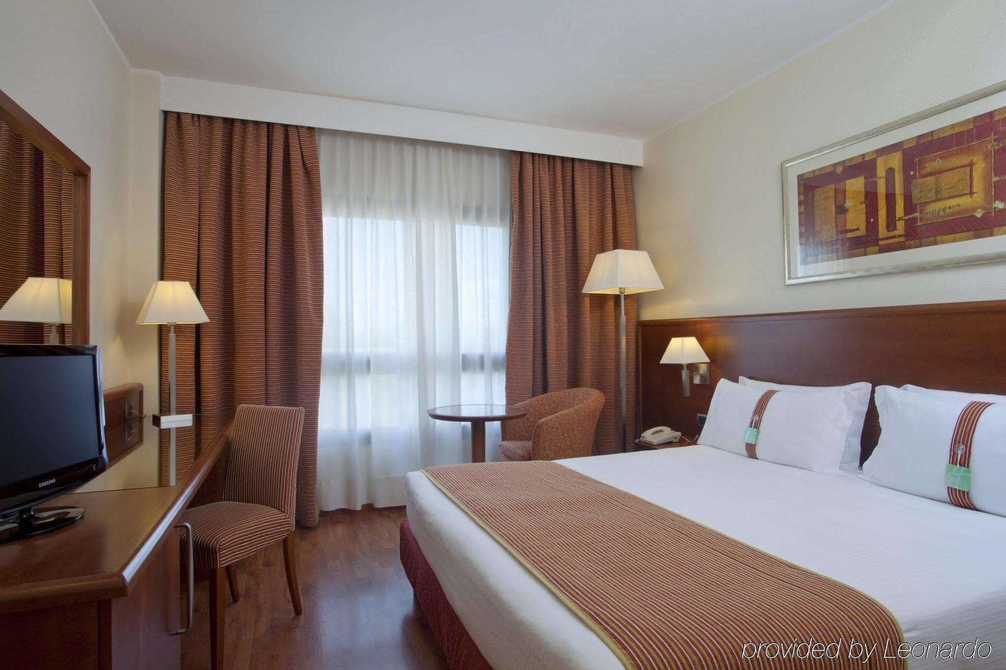 Holiday Inn Cagliari By Ihg Экстерьер фото